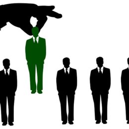 【就活の虚構】狐と狸の化かし合い